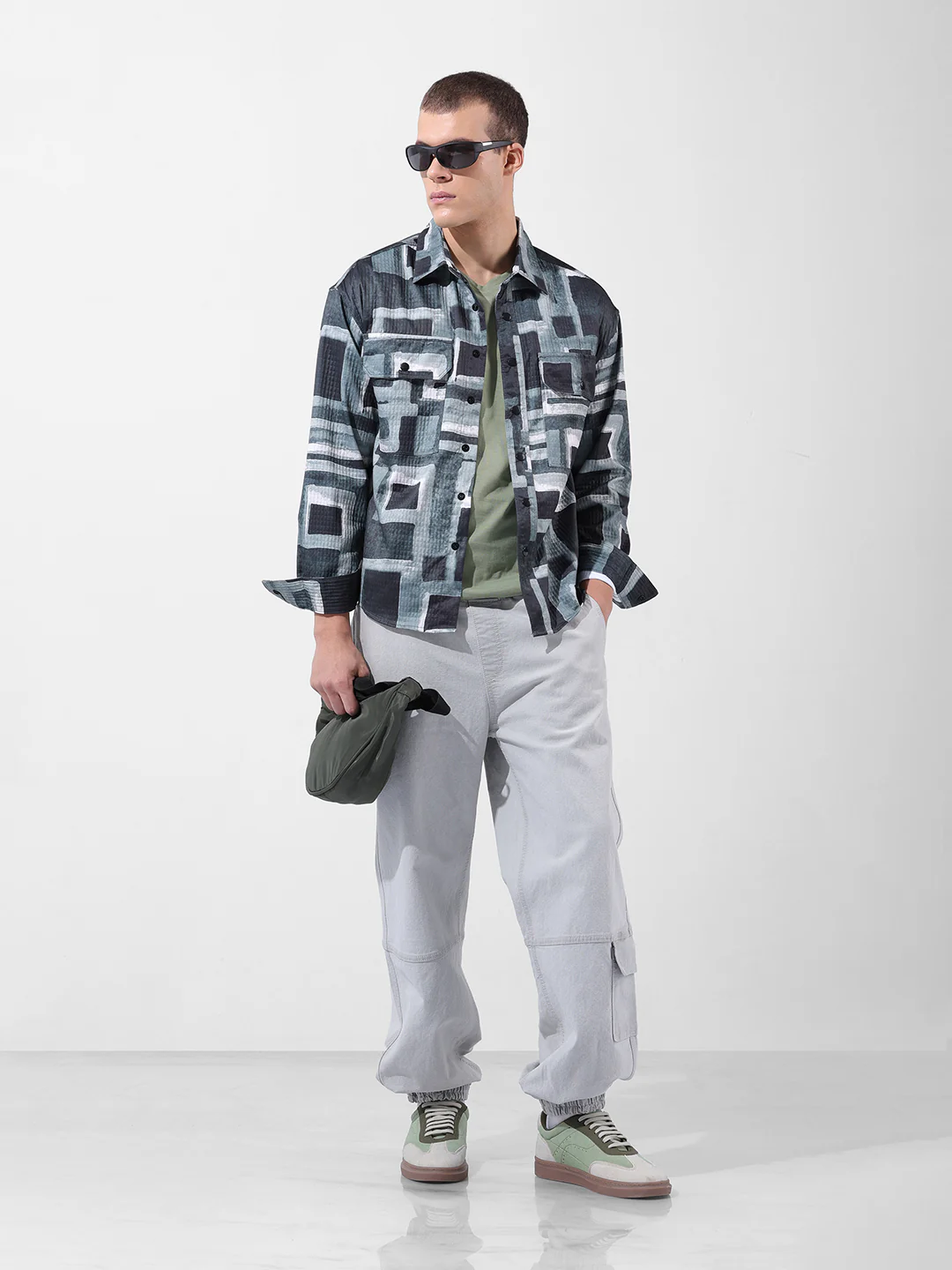 Men's Green Regular Fit Printed Textured Shirt - Image 8