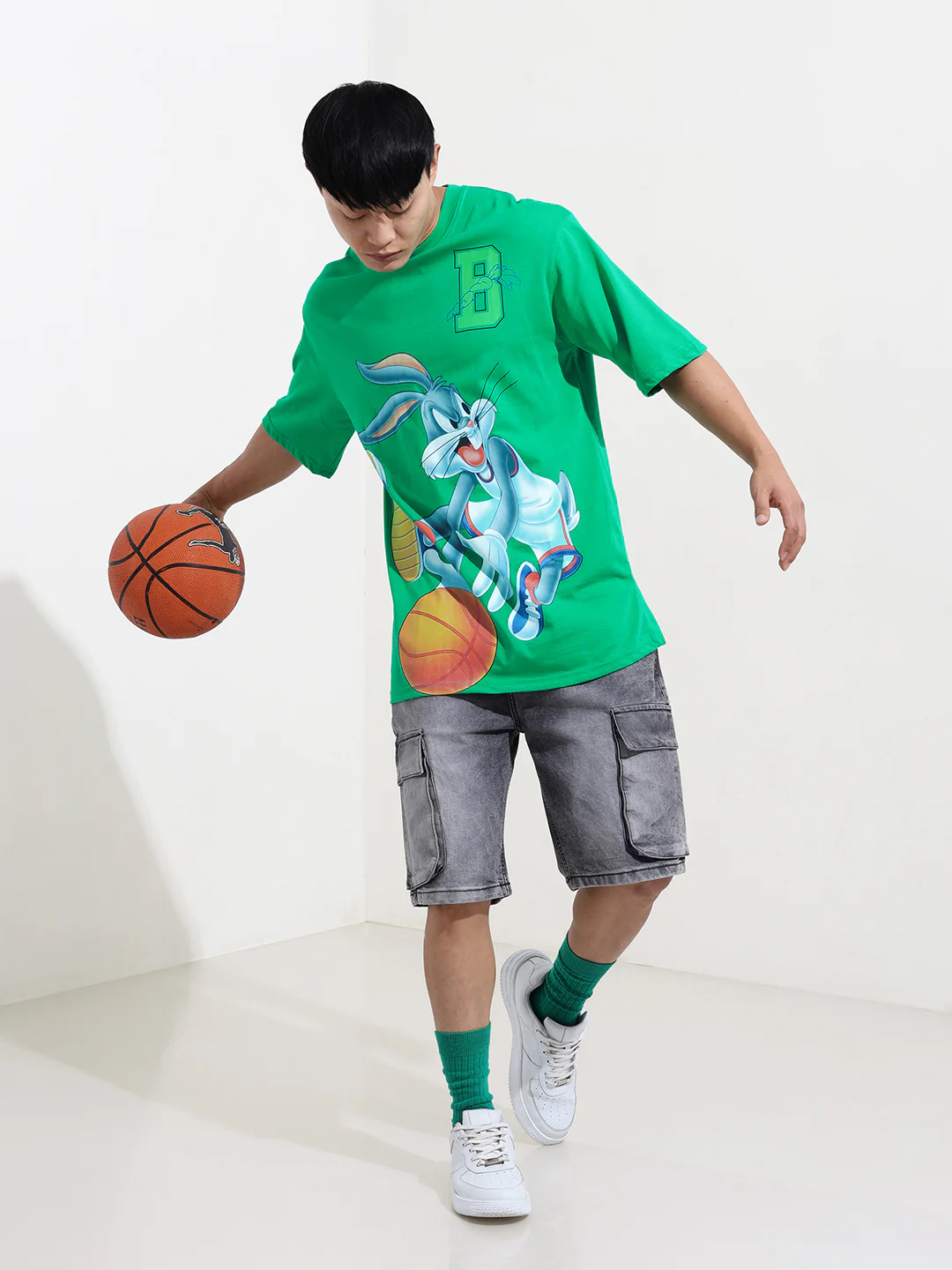 Men's Green Boxy Fit Bugs Bunny Character Merchandise T-Shirt - Image 2