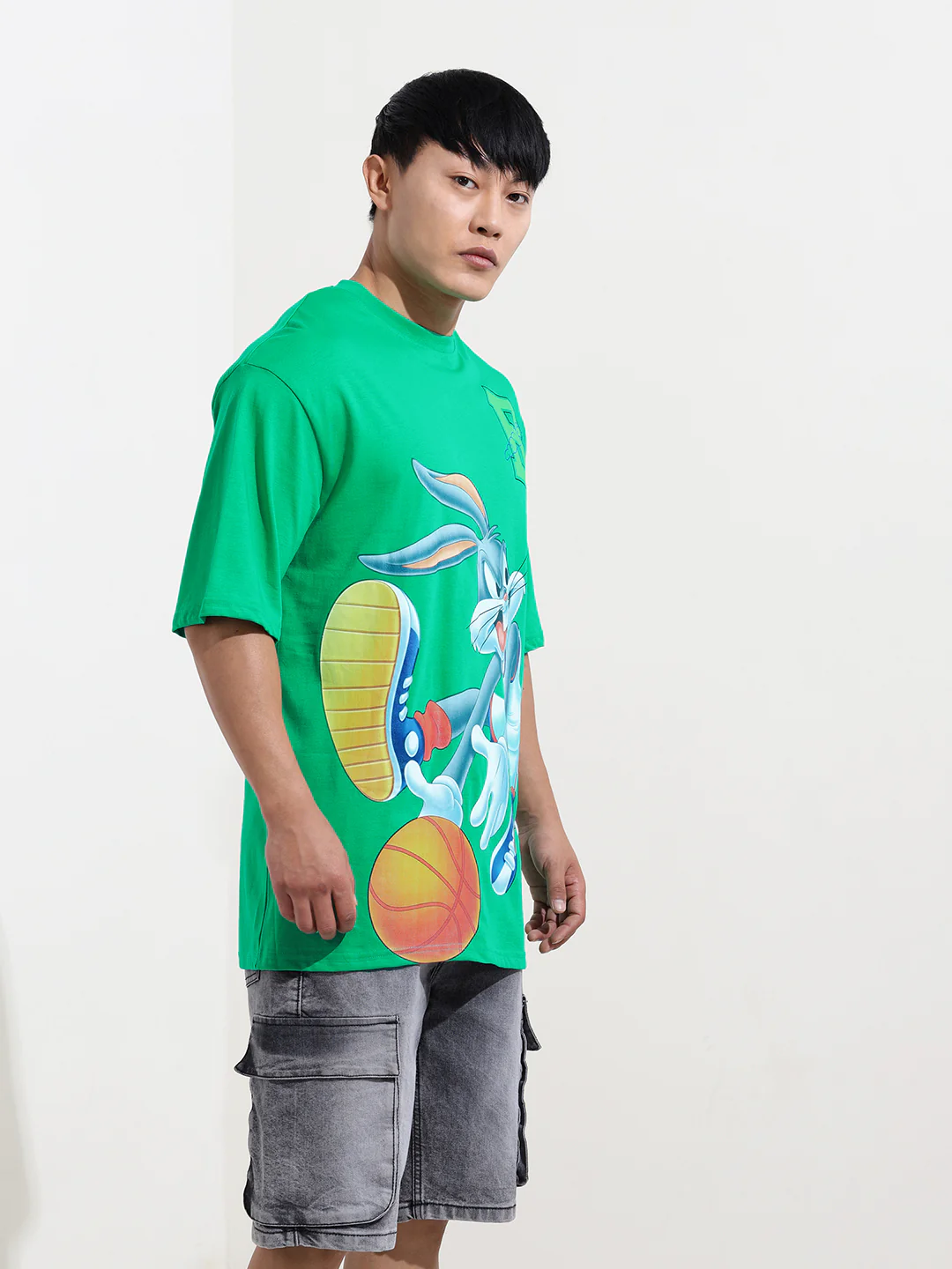 Men's Green Boxy Fit Bugs Bunny Character Merchandise T-Shirt - Image 4