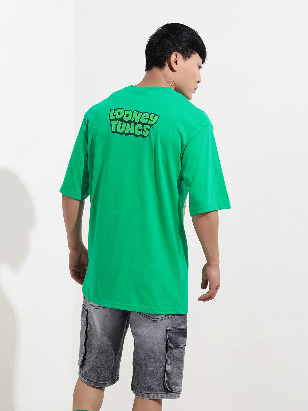 Men's Green Boxy Fit Bugs Bunny Character Merchandise T-Shirt - Image 7