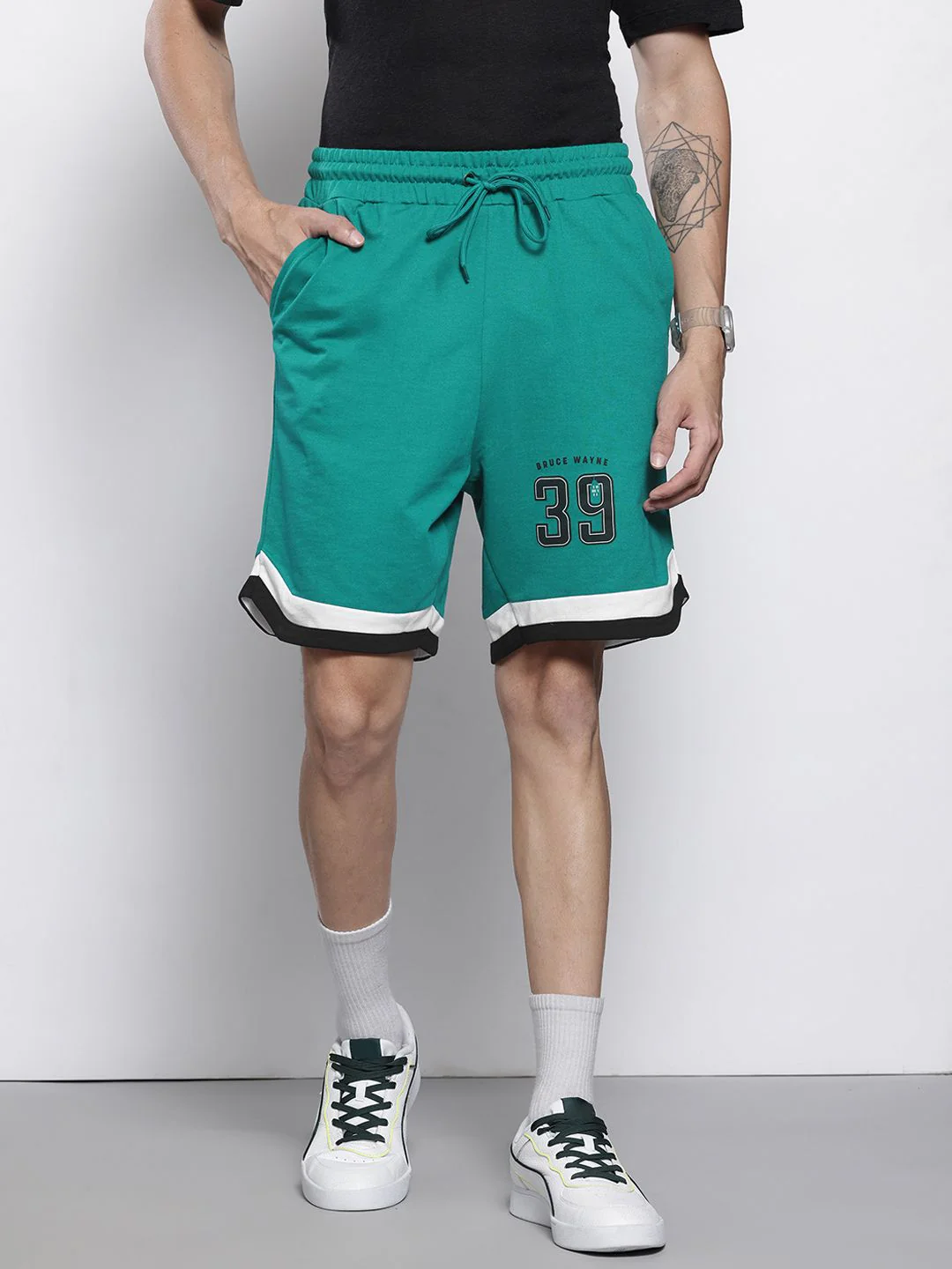 Men's Varsity Print Loose Fit Shorts - Image 2