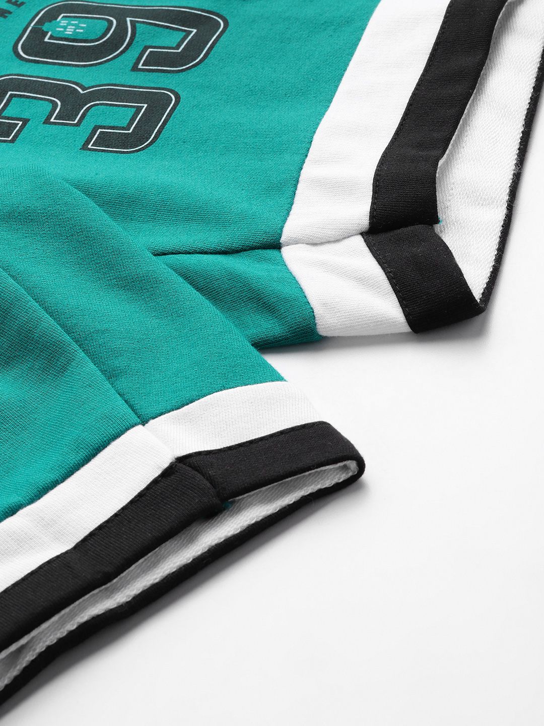 Men's Varsity Print Loose Fit Shorts - Image 7