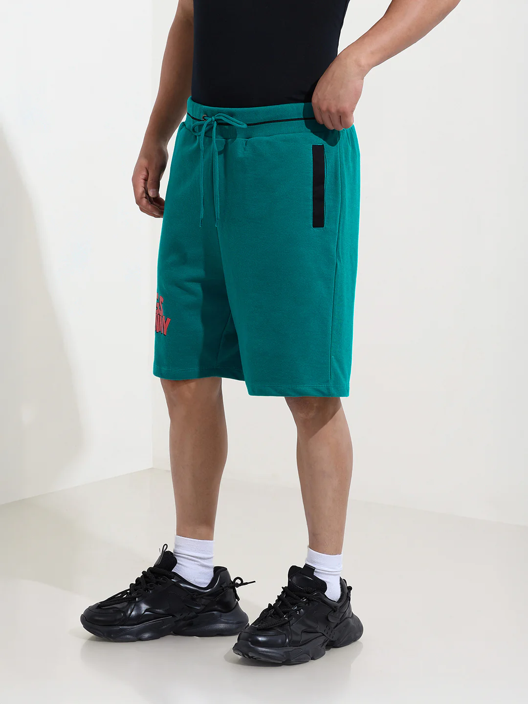 Men's Grey Relaxed Fit Character Bugs Bunny Printed Shorts - Image 3