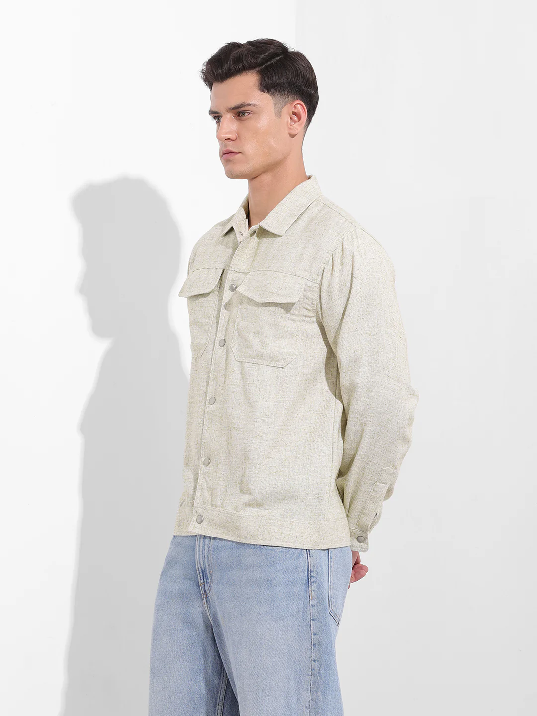Men's Green Regular Fit Solid Casual Shirt - Image 2