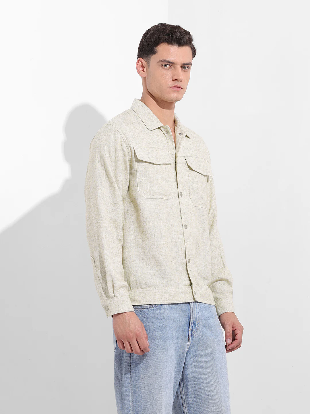 Men's Green Regular Fit Solid Casual Shirt - Image 4