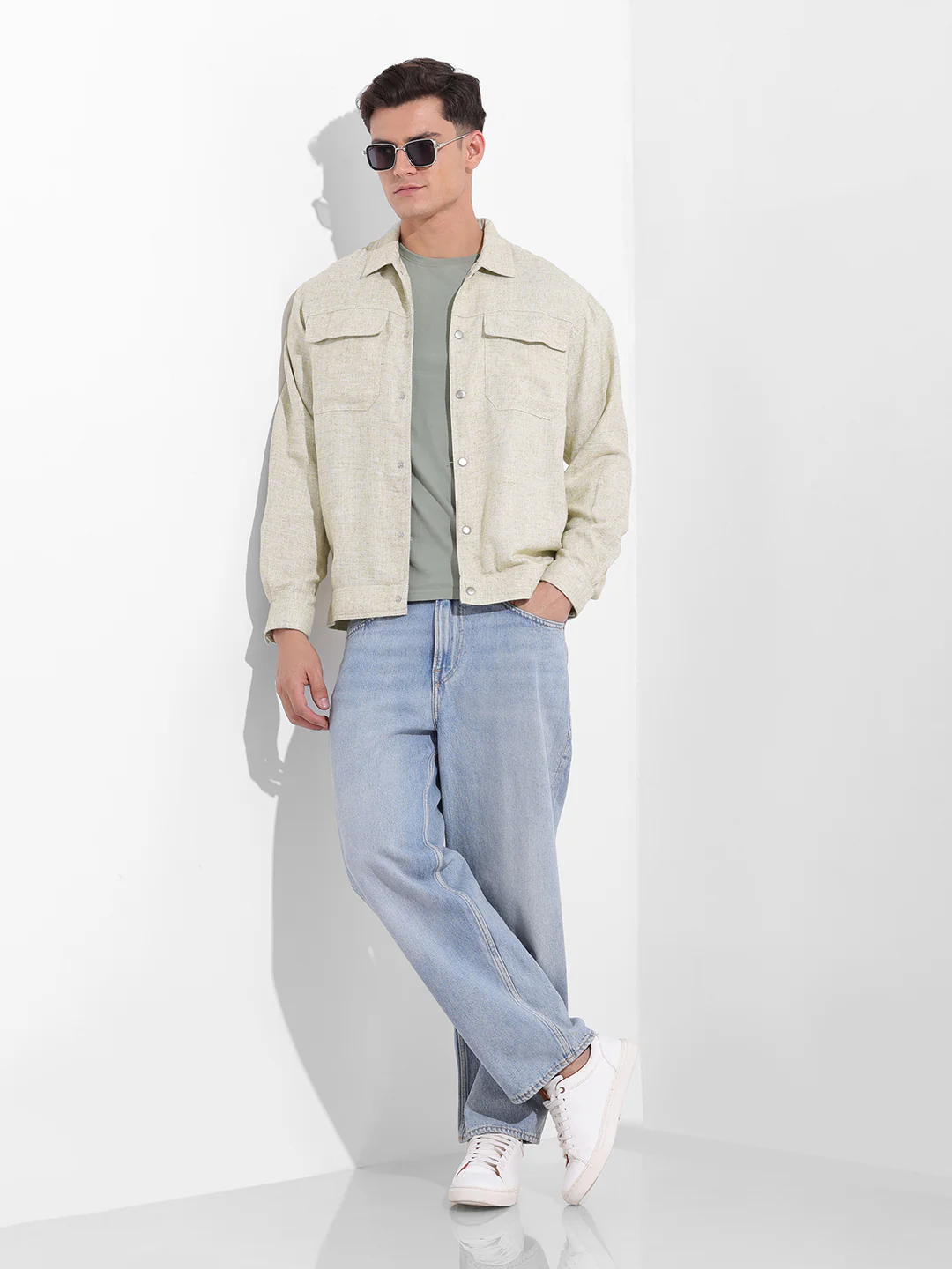 Men's Green Regular Fit Solid Casual Shirt - Image 8