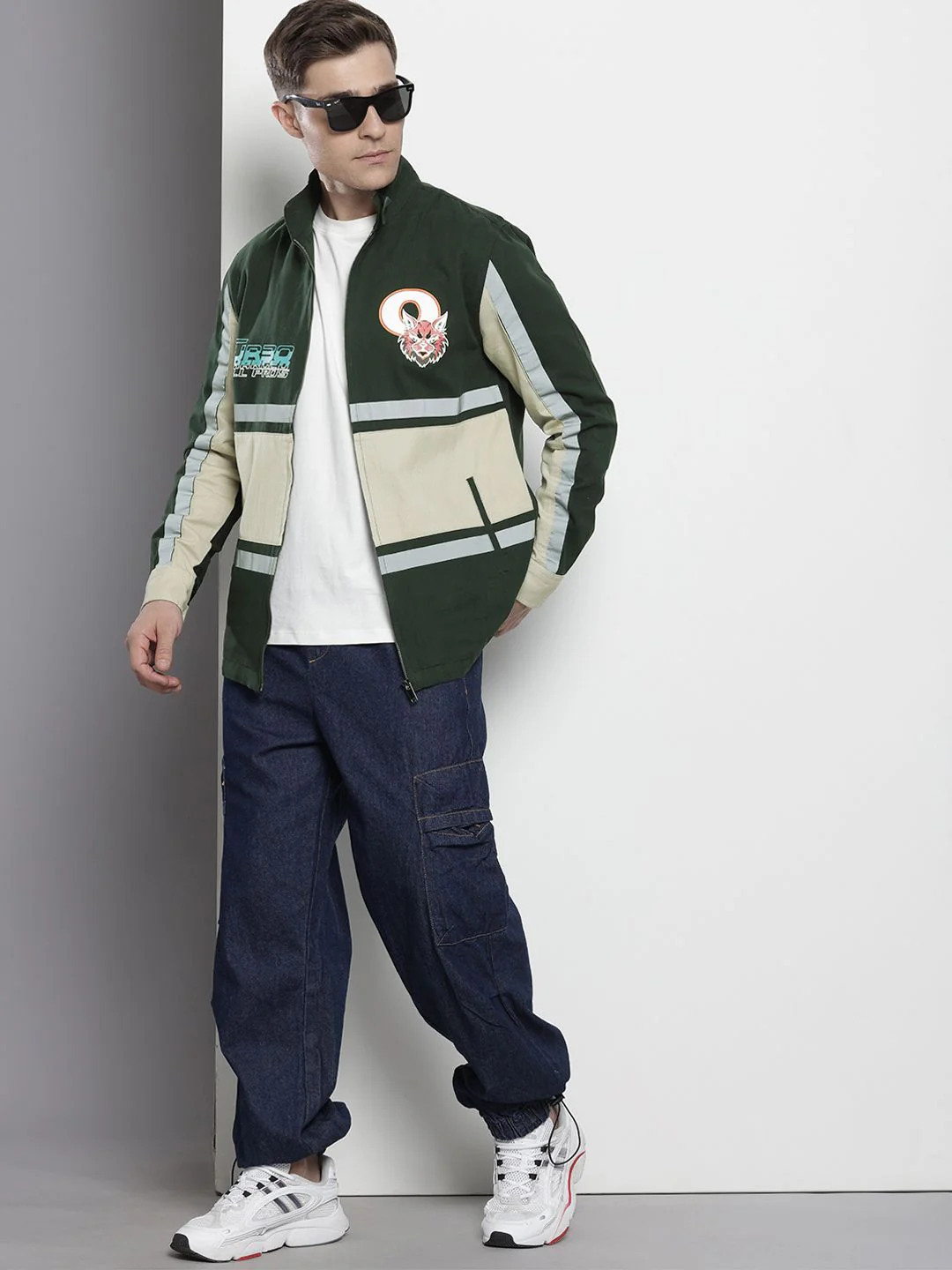 Men's Green Regular Fit Graphic Printed Casual Shirt - Image 2