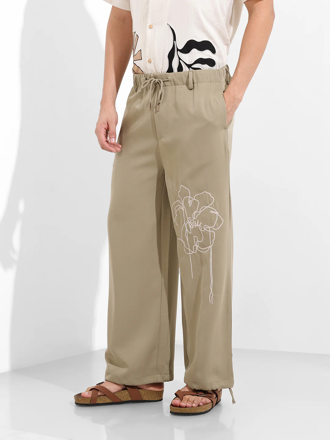 Men's Earthy Green Wide Leg Fit Embroided Retro Wear Jogger - Image 2