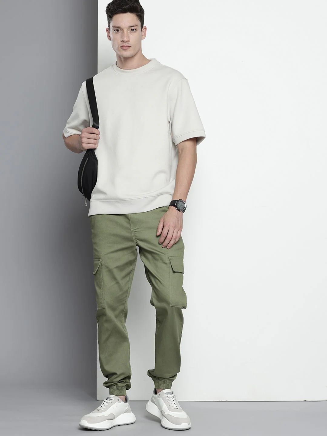 Men's Oil Green Regular Fit Solid Utility Jogger - Image 2