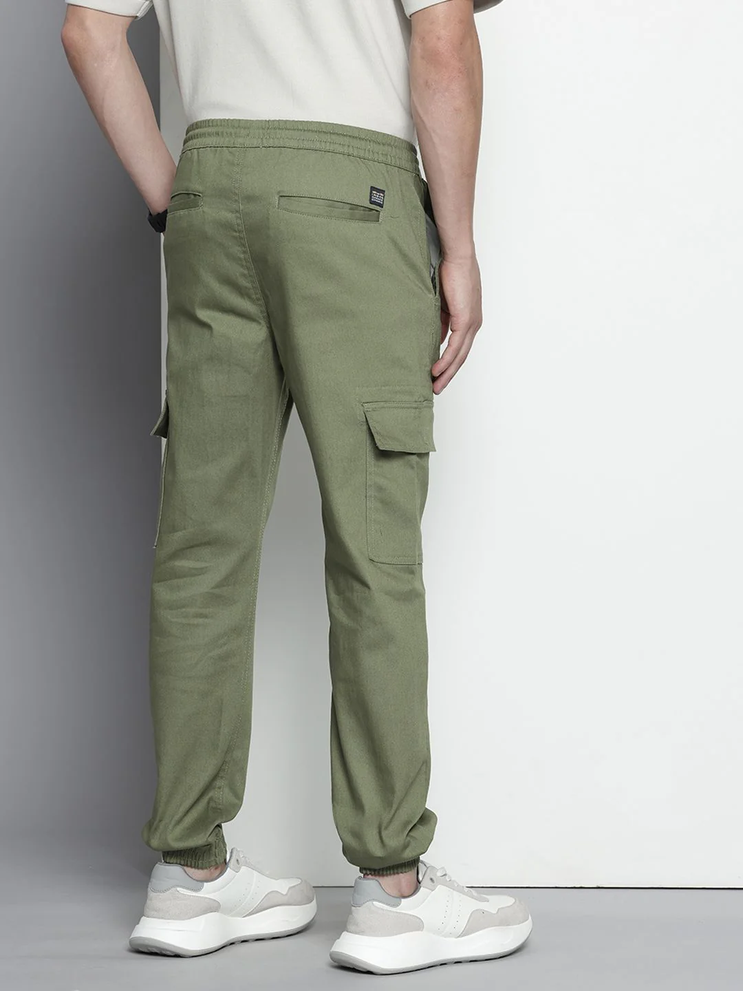 Men's Oil Green Regular Fit Solid Utility Jogger - Image 4