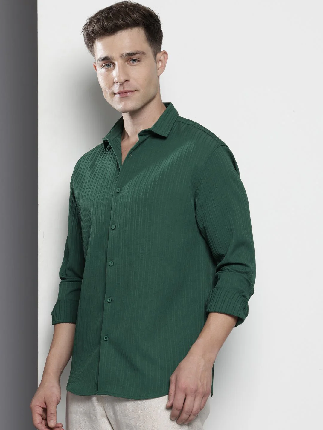 Men's Dark Green Relaxed Fit Solid Textured Shirt - Image 2