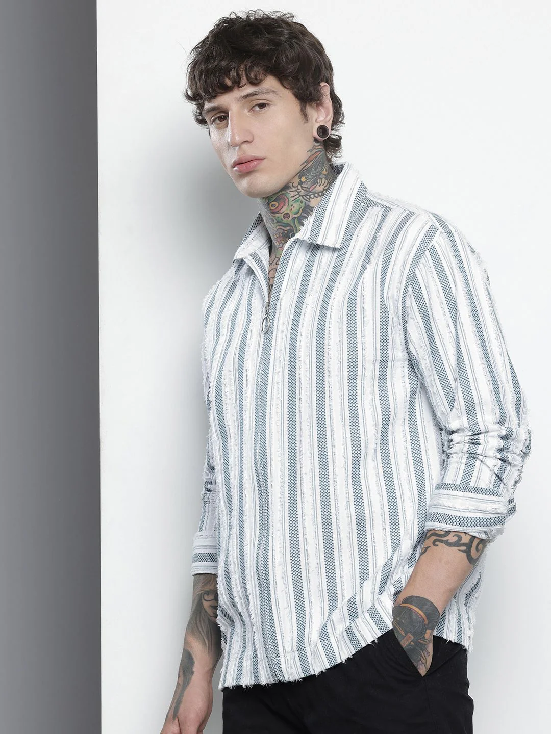 Men's Green Relaxed Fit Striped Resort Wear Shirt - Image 2