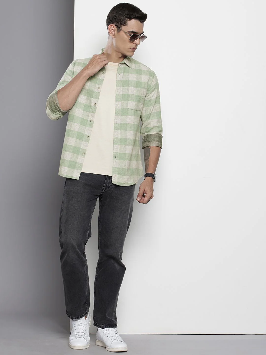Men's Green Slim Fit Checkered Casual Shirt - Image 2