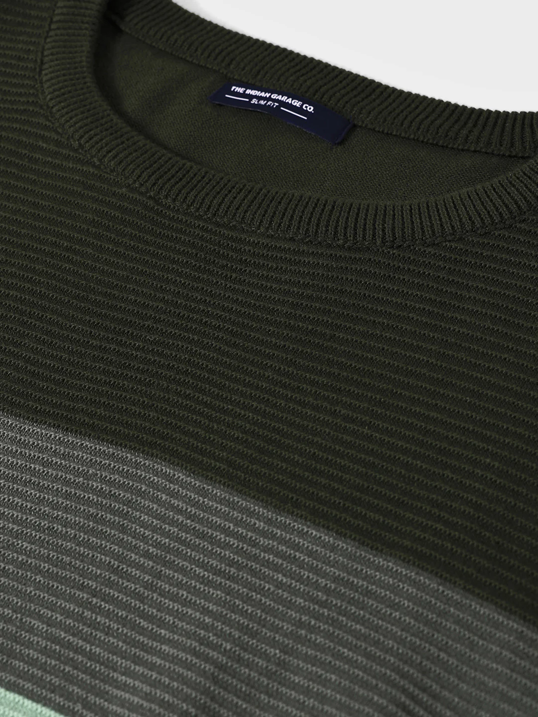 Men's Green Slim Fit Solid Flat Knit T-Shirt - Image 3