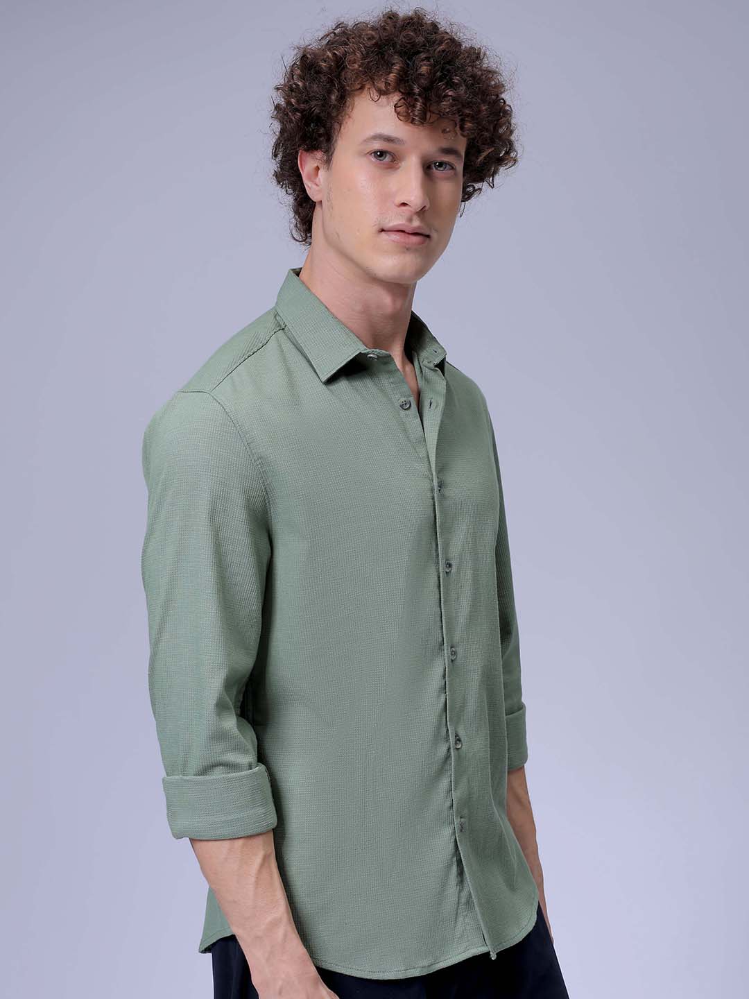 Men's Green Slim Fit Solid Textured Shirt - Image 2
