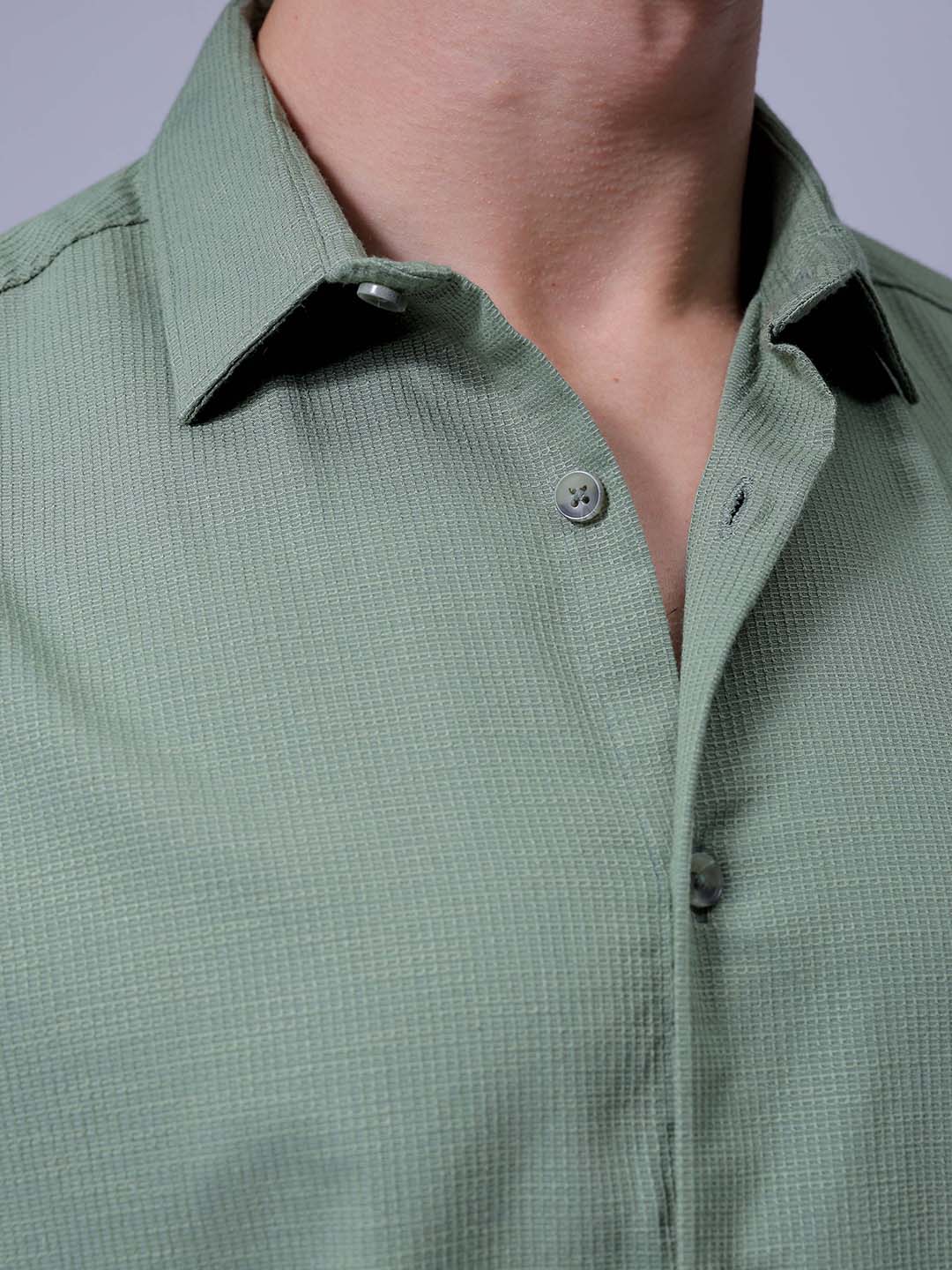 Men's Green Slim Fit Solid Textured Shirt - Image 5