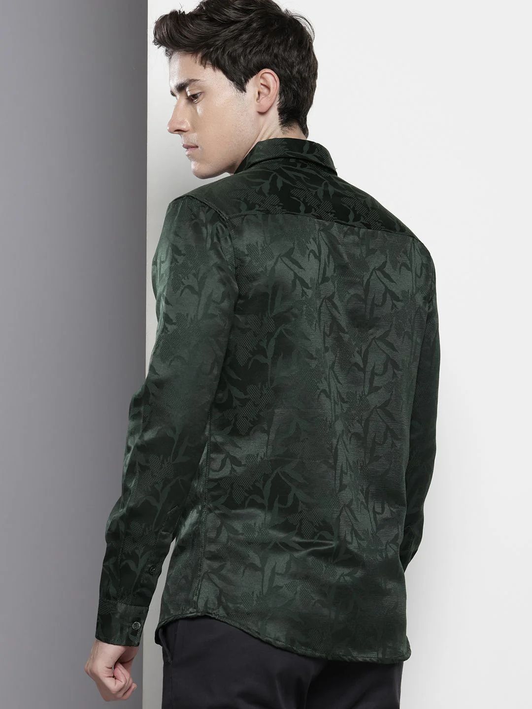 Men's Green Slim Fit Textured Party Wear Shirt - Image 4