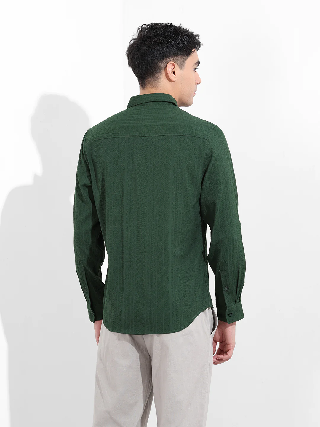 Men's Green Slim Fit Textured Resort Wear Shirt - Image 5