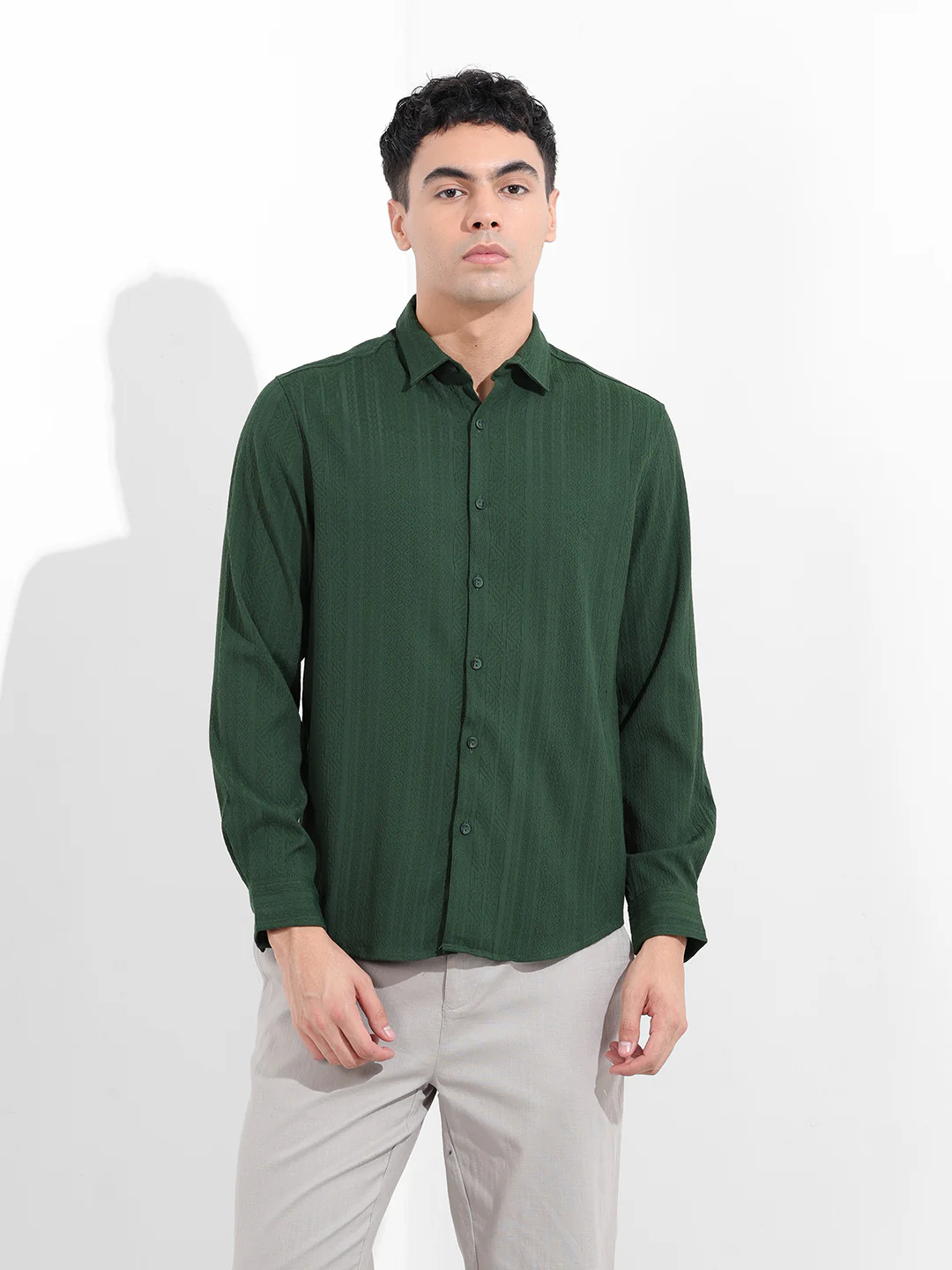 Men's Green Slim Fit Textured Resort Wear Shirt - Image 7