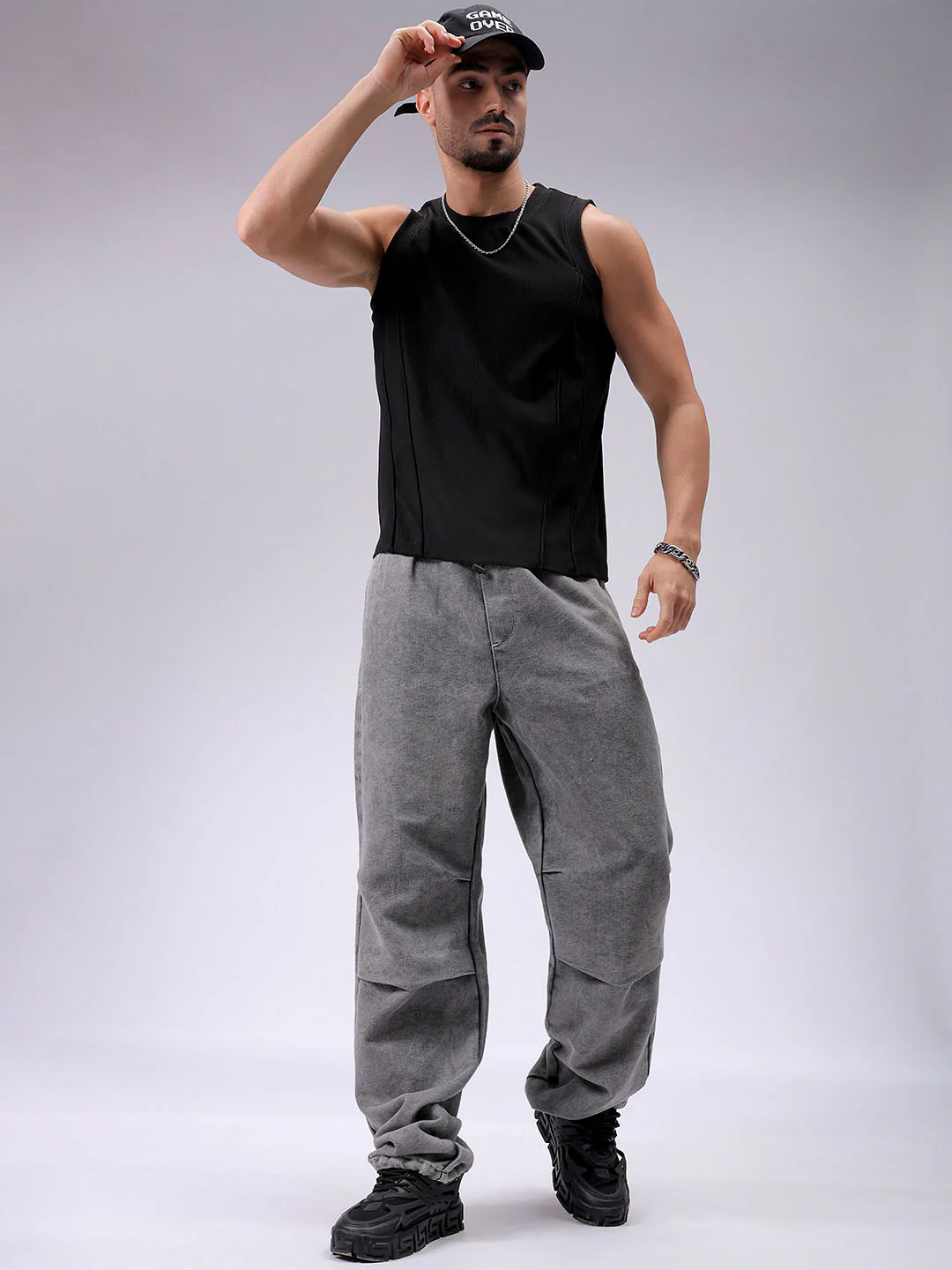 Men's Grey Regular Fit Solid Casual Jeans - Image 2