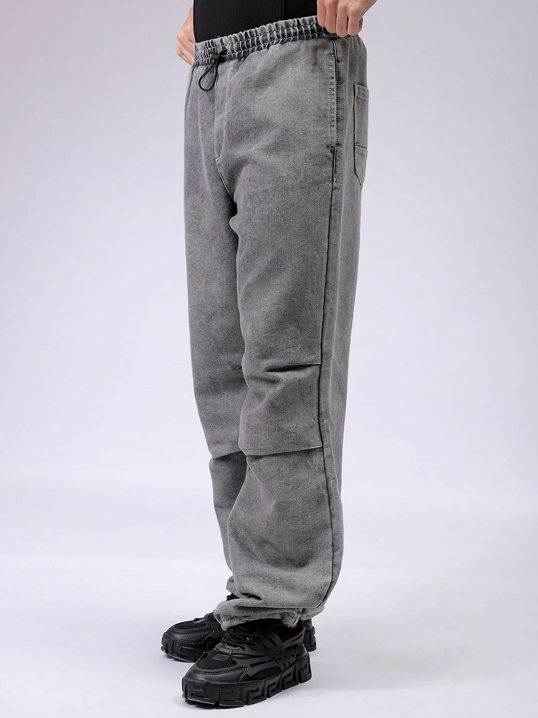 Men's Grey Regular Fit Solid Casual Jeans - Image 4