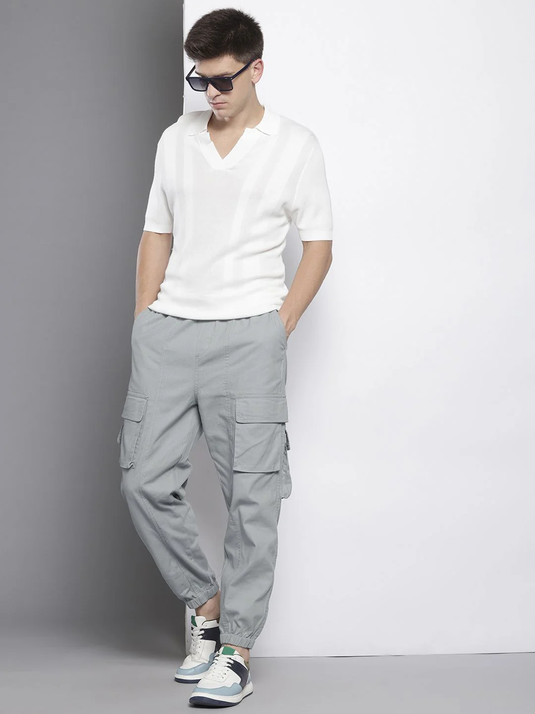 Men's Circular Grey Loose Fit Solid Casual Jogger - Image 4