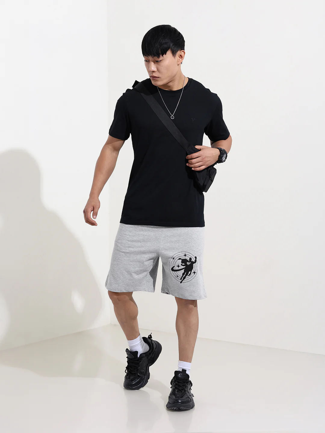 Men's Grey Relaxed Fit Character Superman Printed Shorts - Image 2