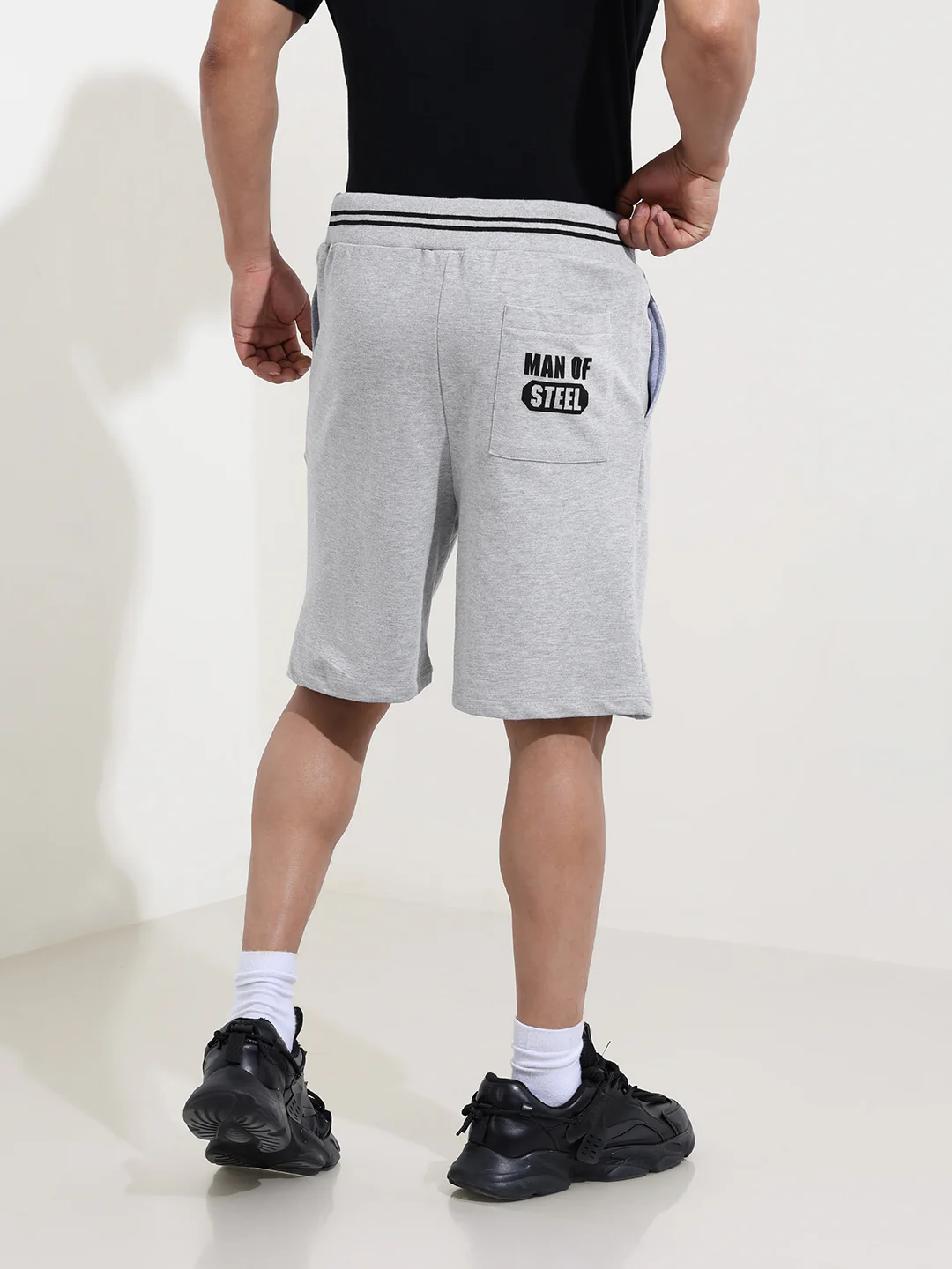 Men's Grey Relaxed Fit Character Superman Printed Shorts - Image 6