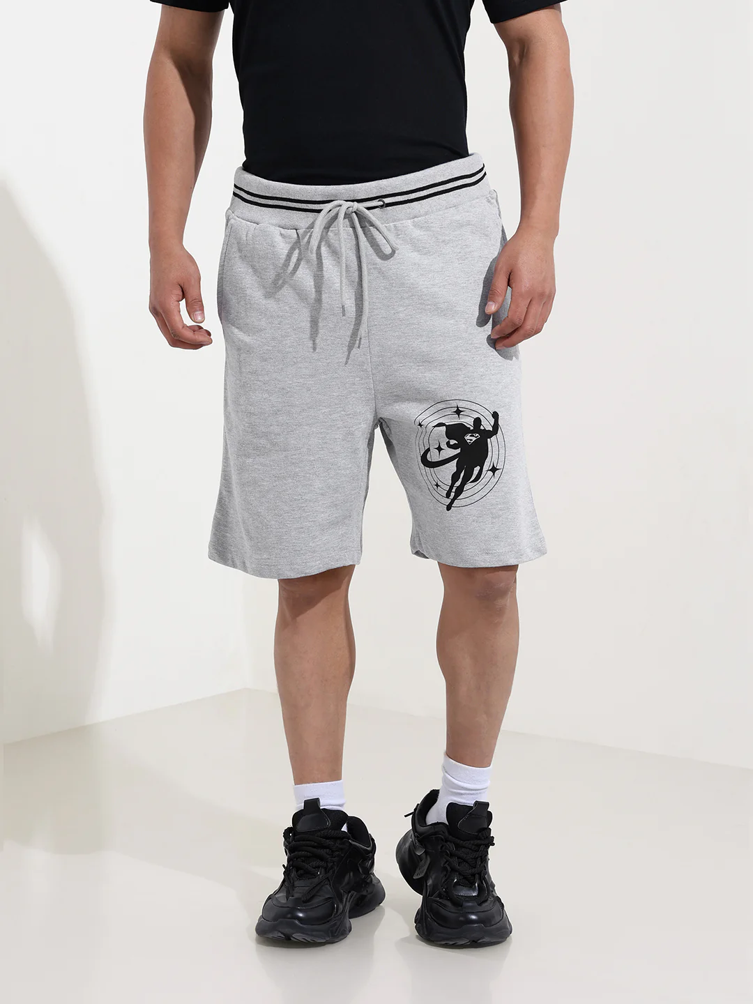 Men's Grey Relaxed Fit Character Superman Printed Shorts - Image 7