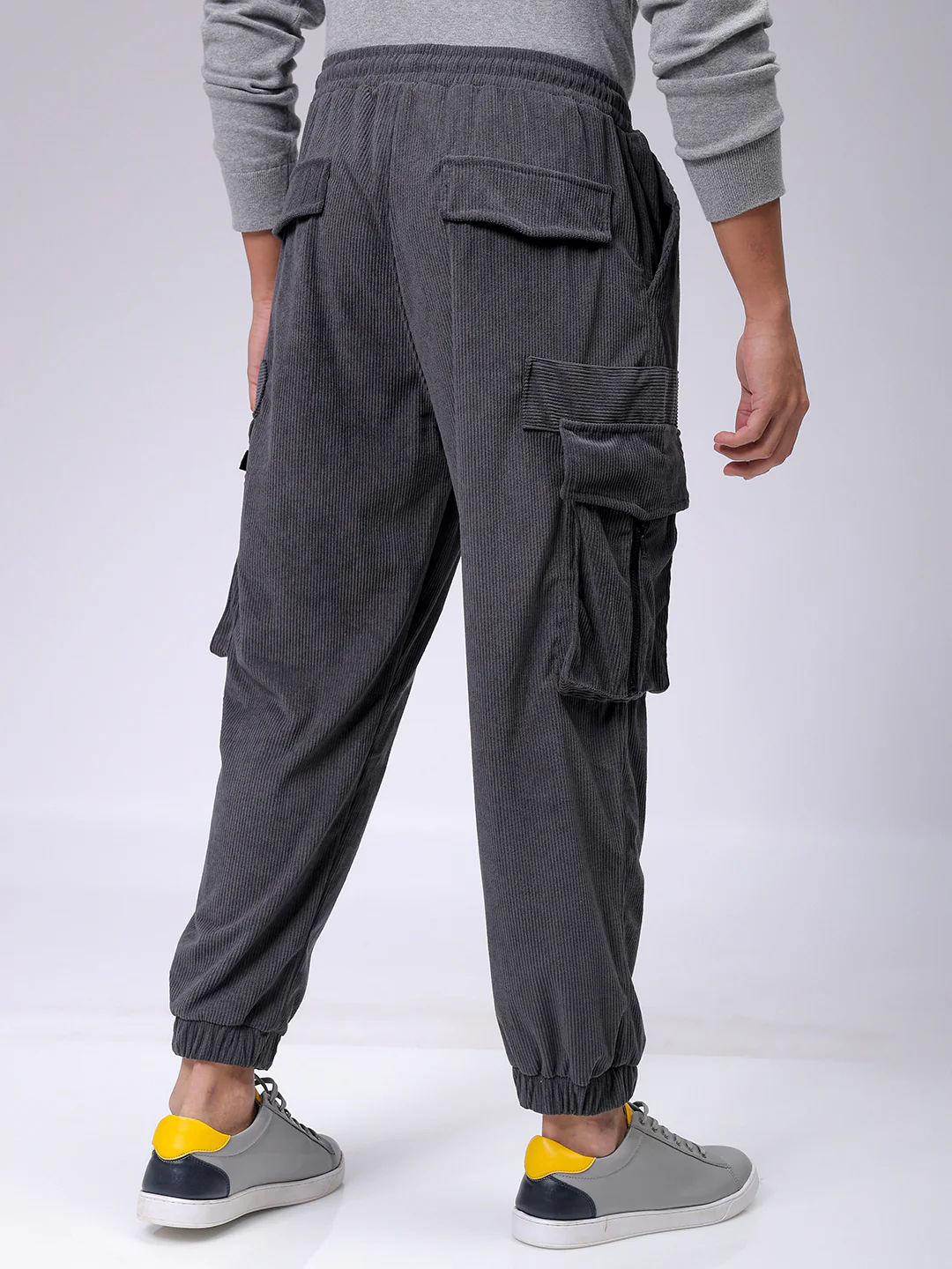 Men's Dark Grey Loose Fit Textured Utility Jogger - Image 5