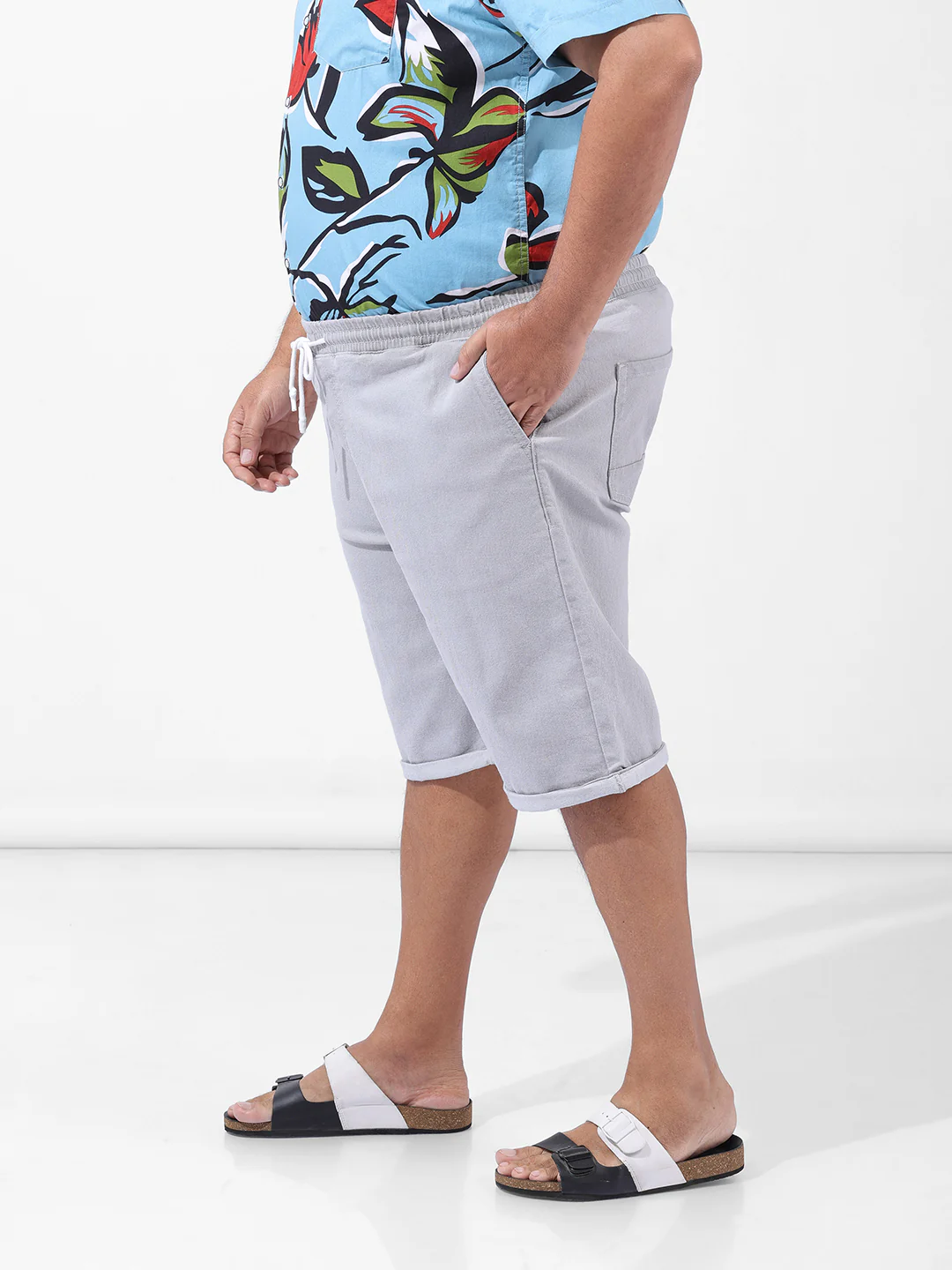 Men's Grey Regular Fit Casual Shorts - Image 2