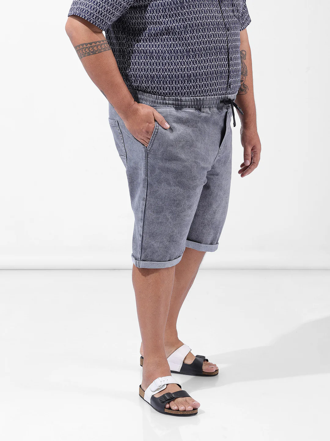 Men's Grey Regular Fit Casual Shorts - Image 3
