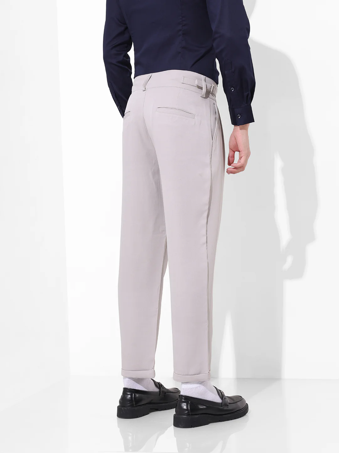 Men's Vaporous Grey Regular Fit Solid Casual Trouser - Image 5