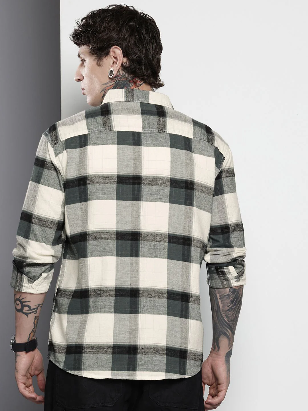 Men's Grey Regular Fit Checked Casual Shirt - Image 4