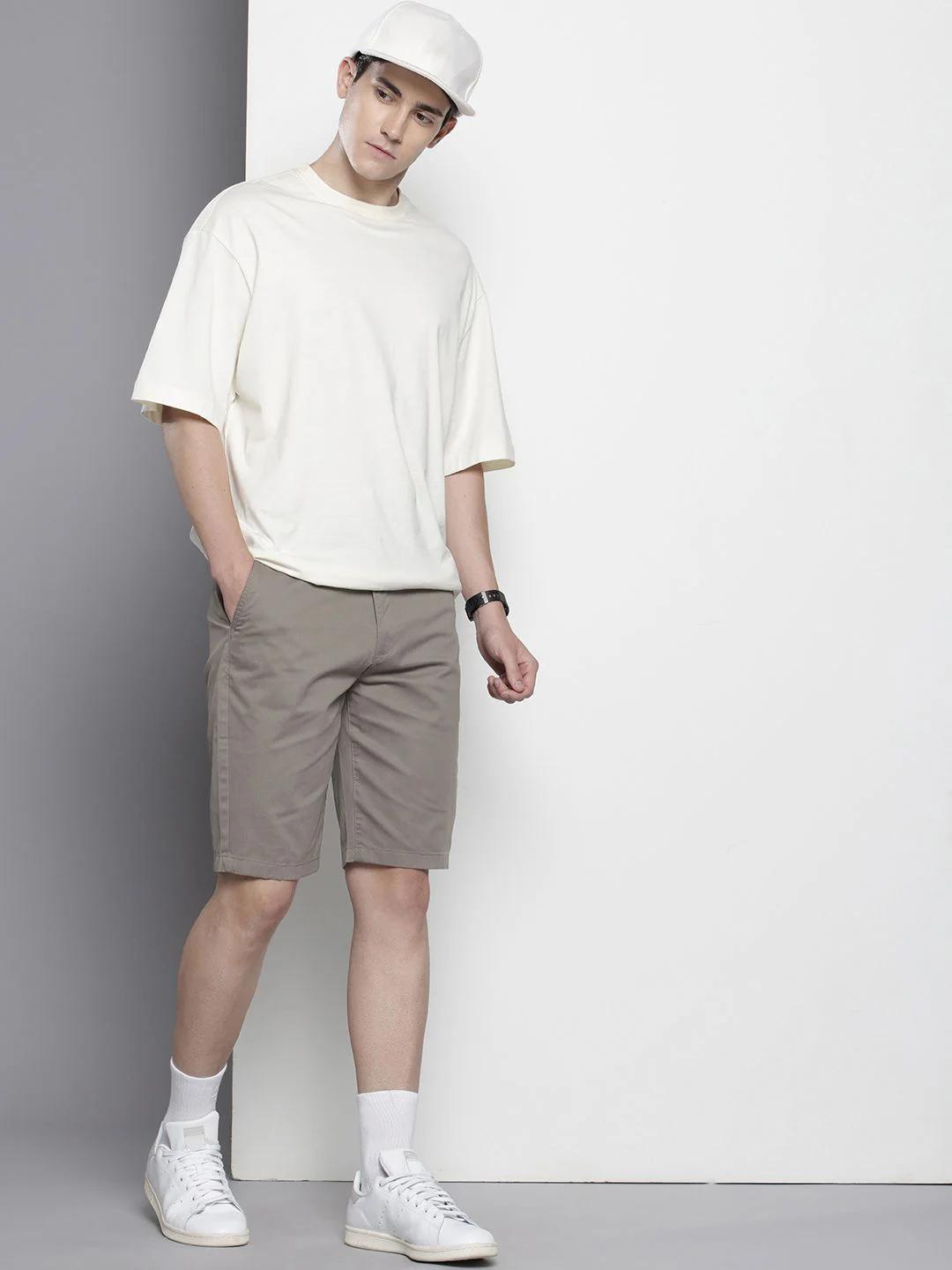 Men's Grey Regular Fit Solid Casual Shorts - Image 2