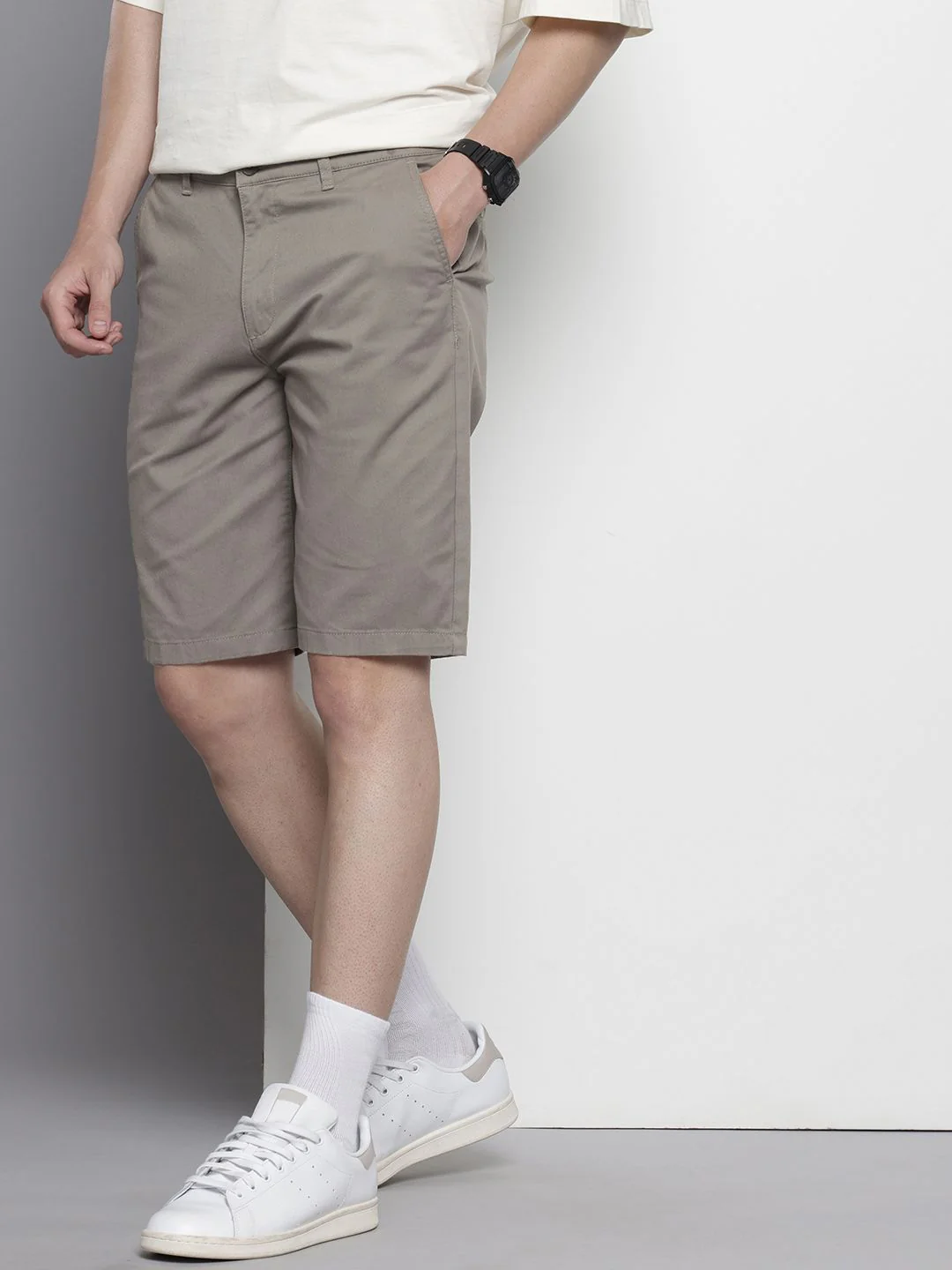 Men's Grey Regular Fit Solid Casual Shorts - Image 3
