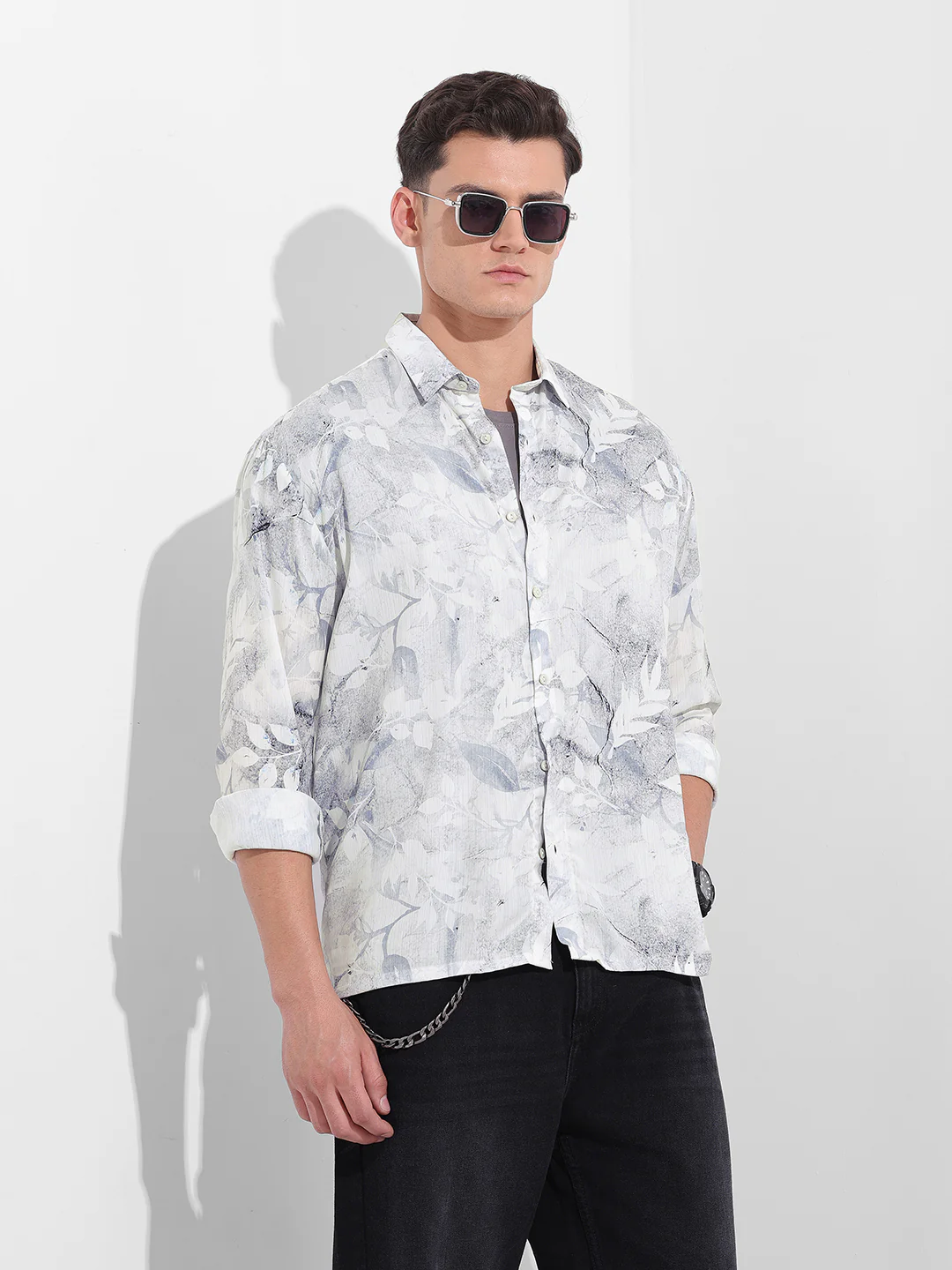 Men's Grey Relaxed Fit Printed Casual Shirt - Image 2