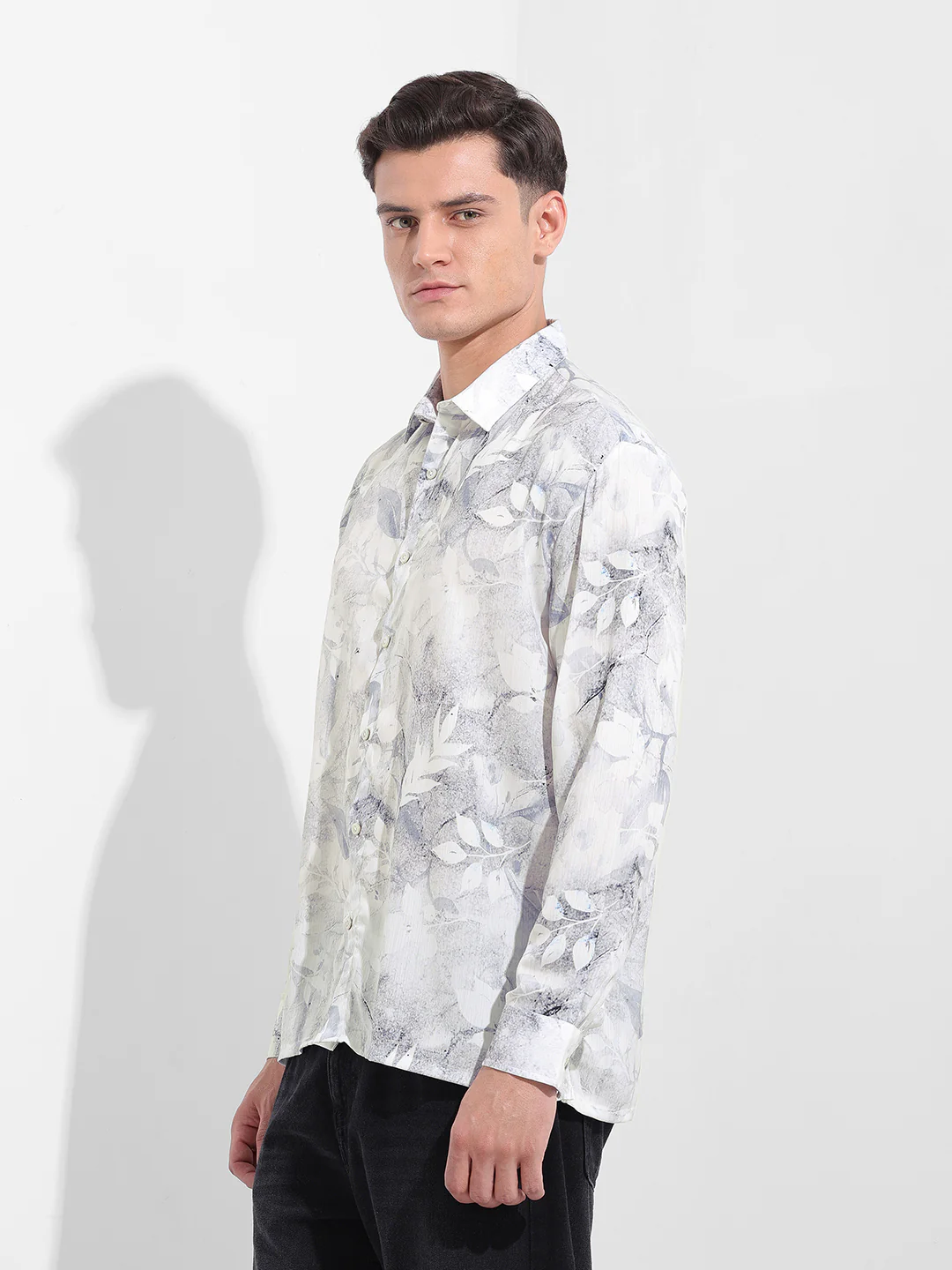 Men's Grey Relaxed Fit Printed Casual Shirt - Image 3