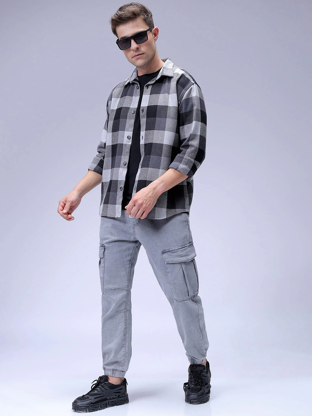 Men's Grey Relaxed Fit Checkered Casual Shirt - Image 5