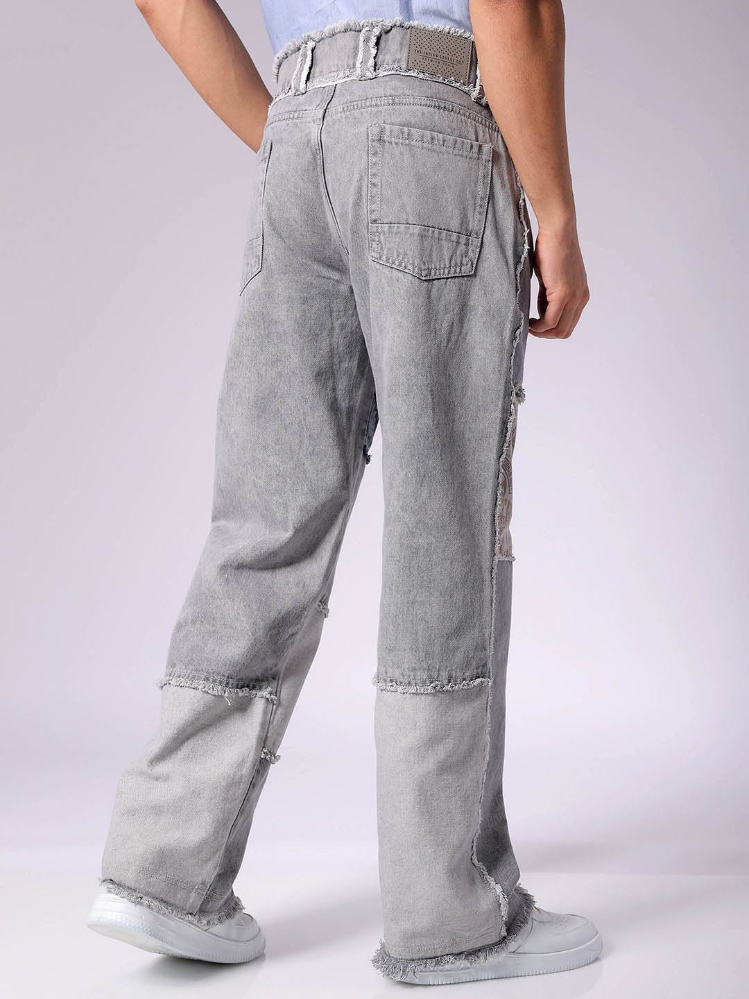 Men's Grey Relaxed Fit Colourblocked Casual Jeans - Image 3