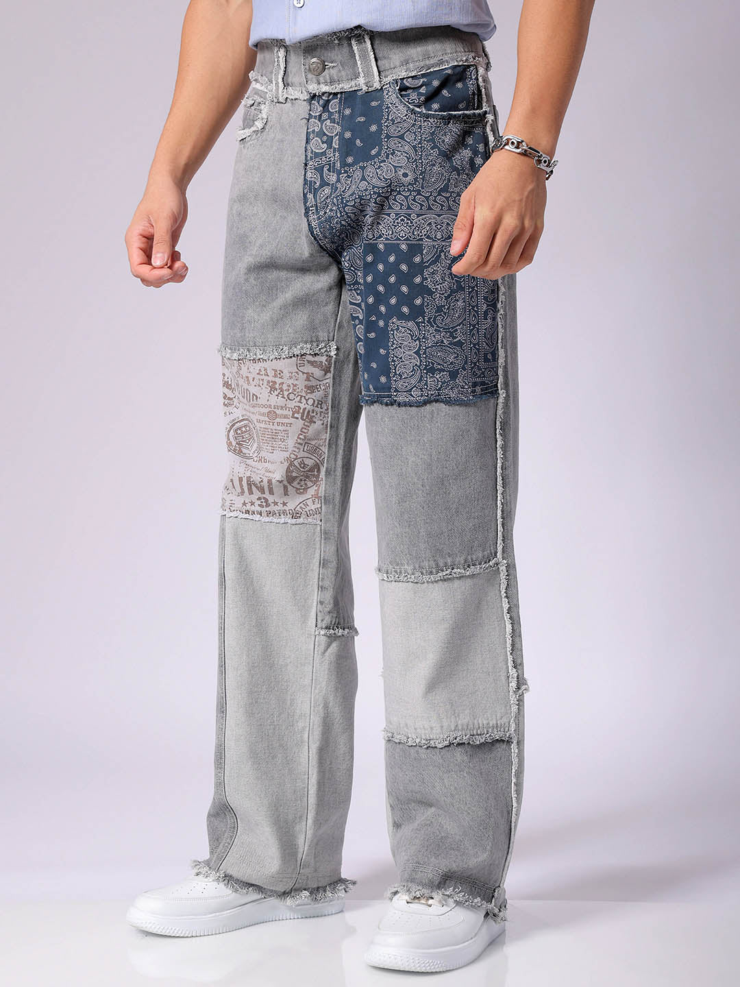 Men's Grey Relaxed Fit Colourblocked Casual Jeans - Image 4