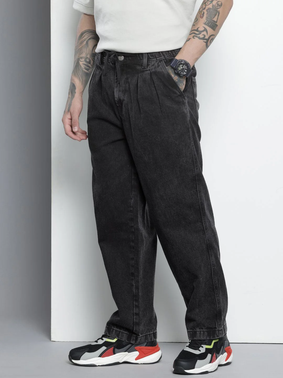 Men's Charcoal Grey Relaxed Fit Solid Utility Jeans - Image 3