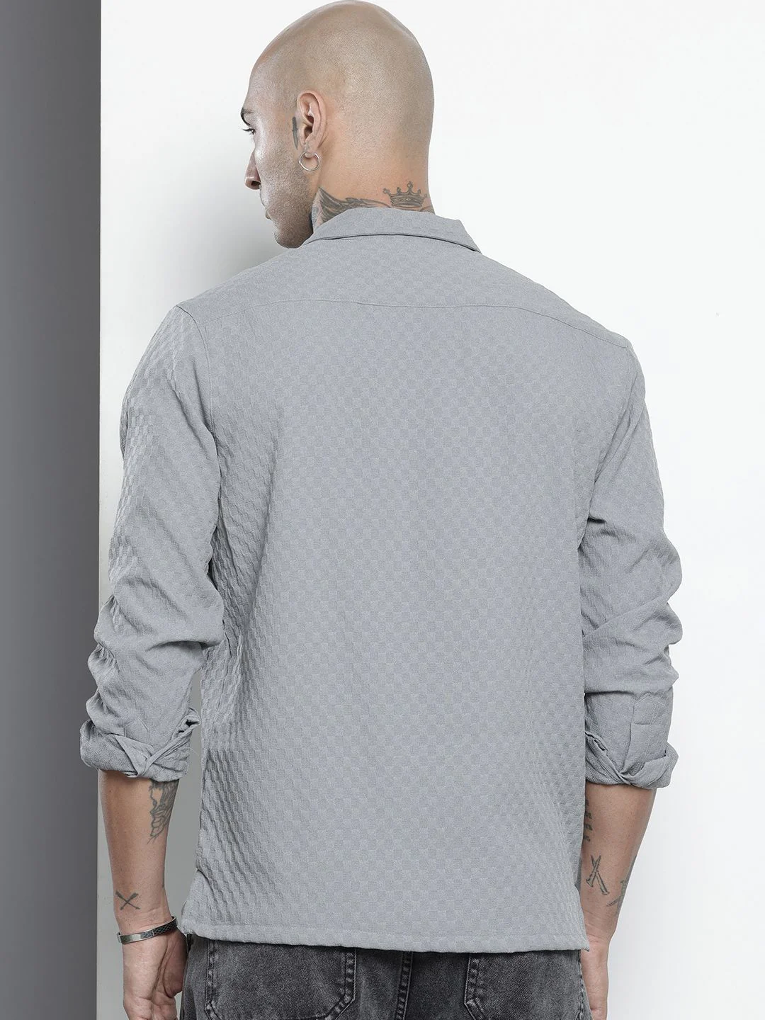 Men's Grey Relaxed Fit Solid Textured Shirt - Image 3