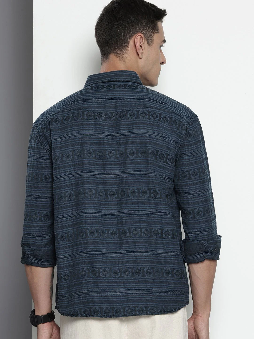 Men's Grey Relaxed Fit Textured Casual Shirt - Image 4