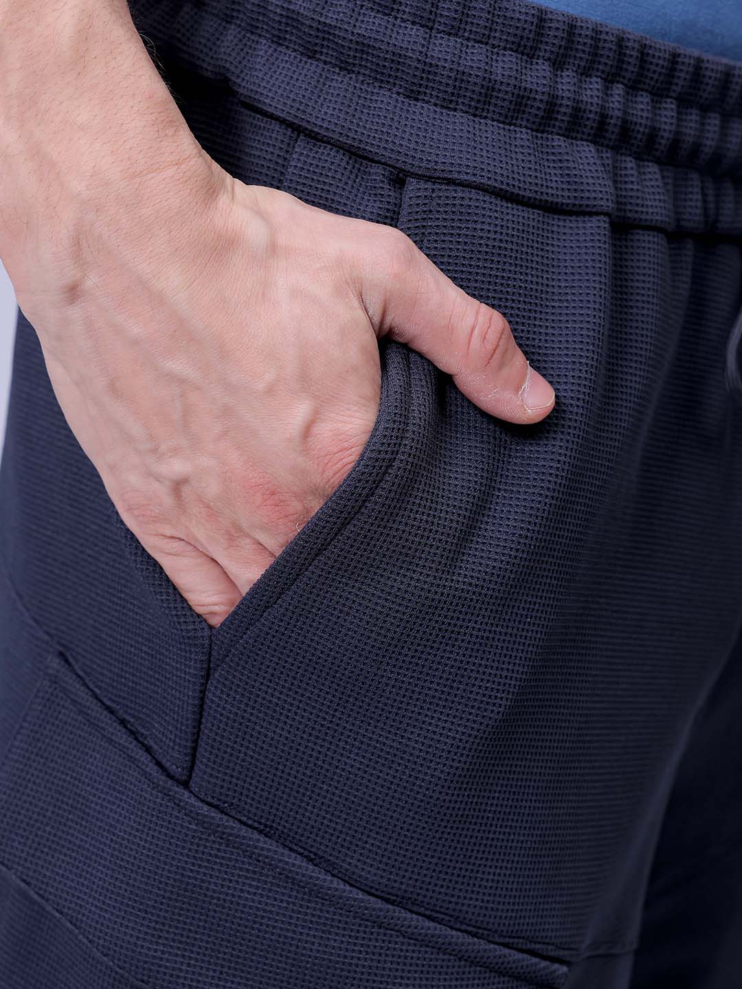 Men's Dark Grey Relaxed Fit Textured Utility Shorts - Image 7