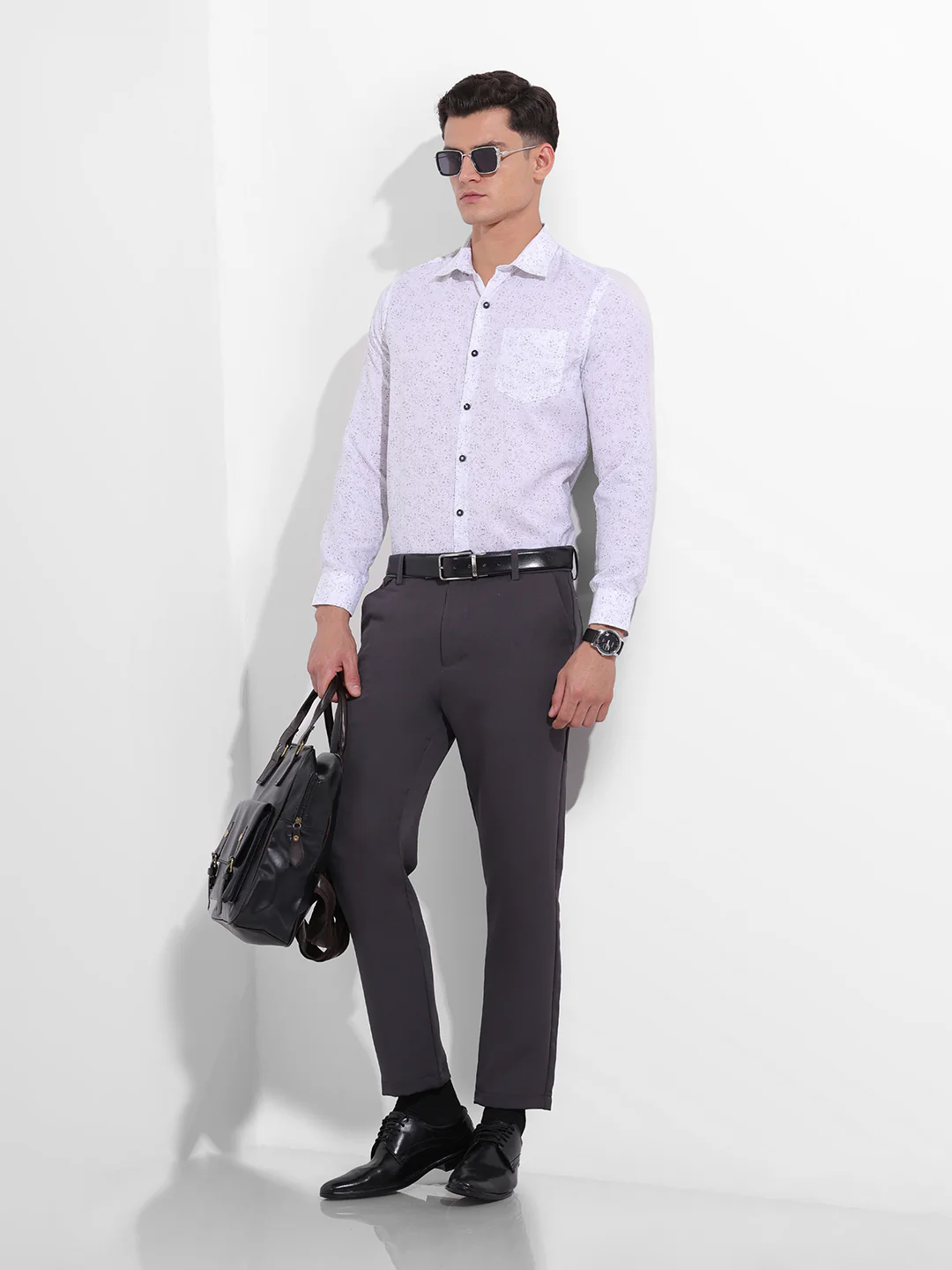 Men's Dark Grey Slim Fit Solid Casual Trouser - Image 6