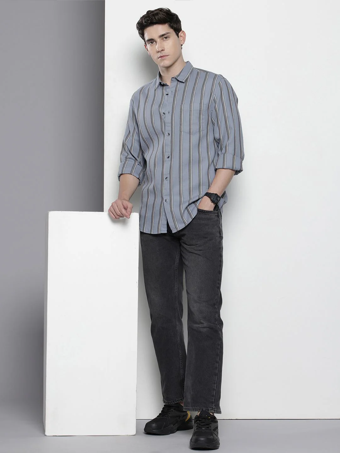 Men's Grey Slim Fit Striped Casual Shirt - Image 3