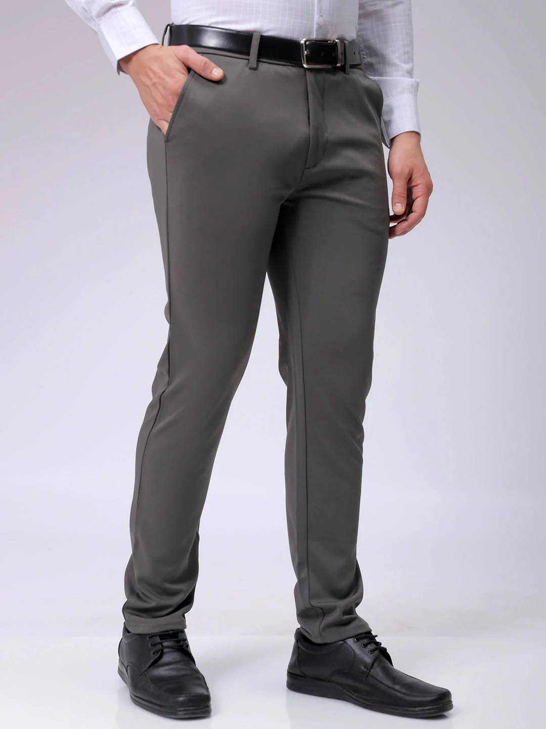 Men's Vetiver Slim Fit Textured Formal Trouser - Image 4