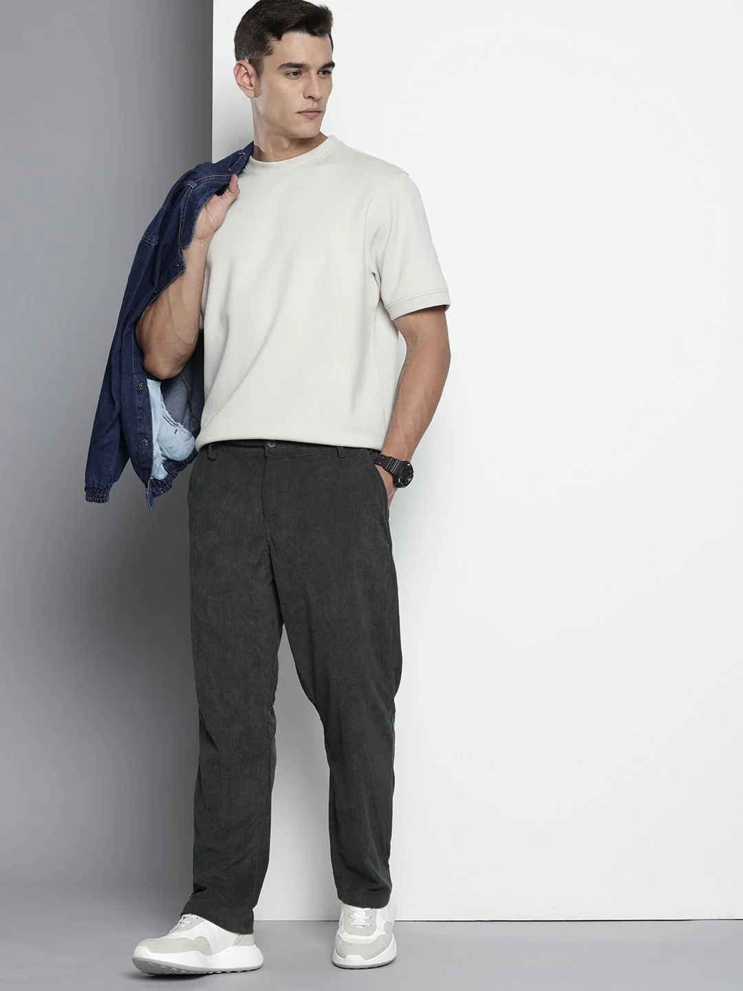 Men's Dark Grey Regular Fit Textured Casual Trouser - Image 2