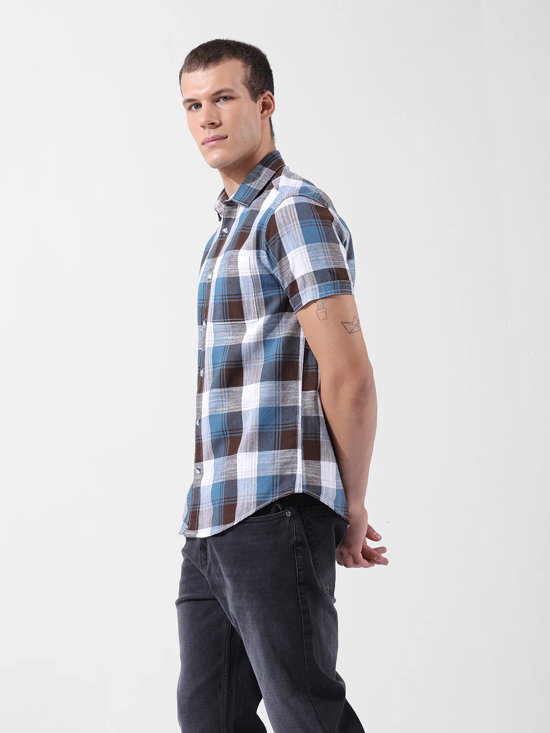Men's Blue Slim Fit Checked Casual Shirt - Image 4